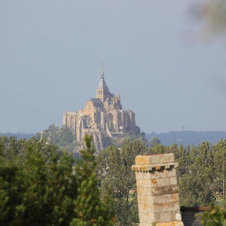 Chambres D'Hotes Ferme De La Baie Roz sur Couesnon Bagian luar foto